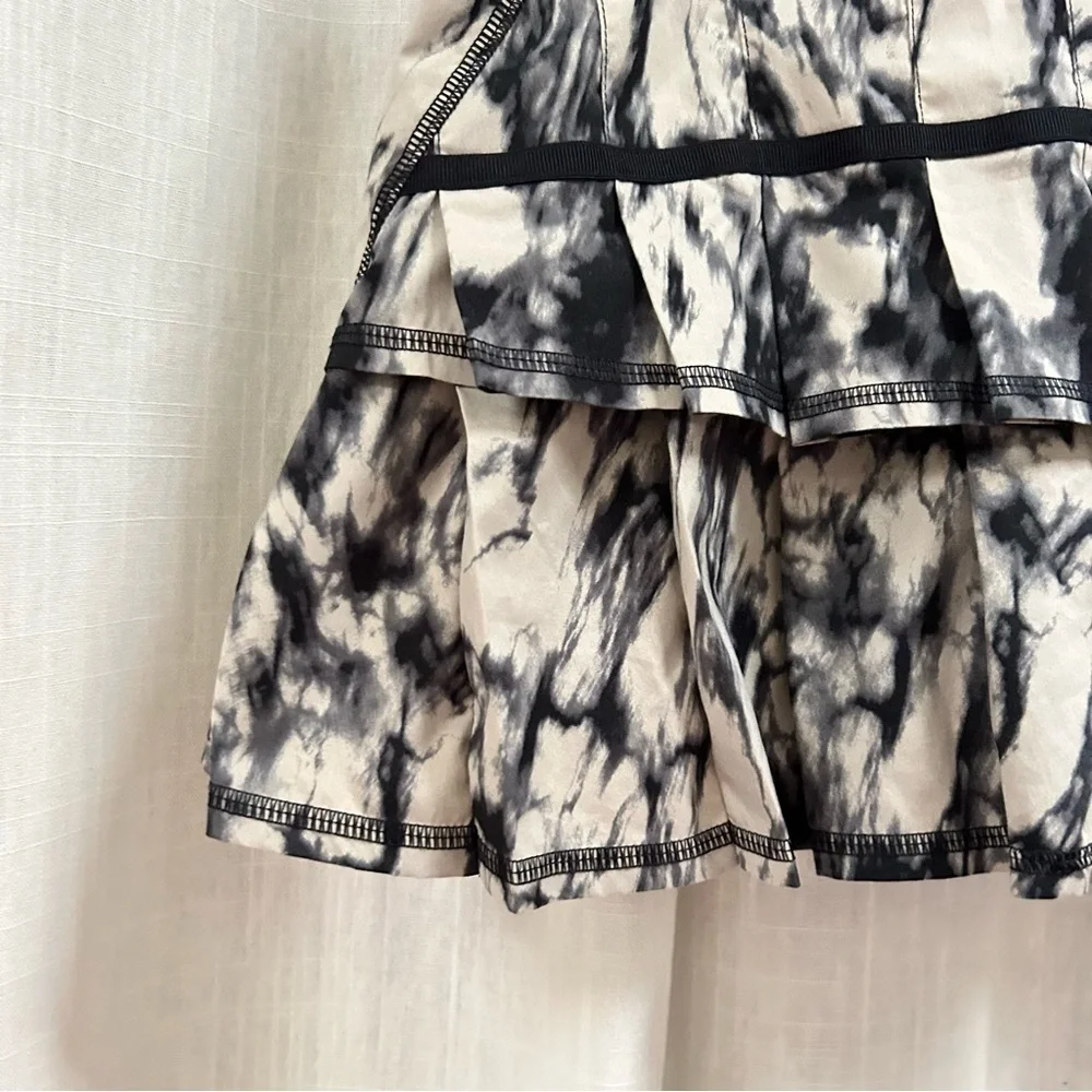 Lululemon Run: Pace Setter Skirt size 6 Great Granite Black Mojave Tan